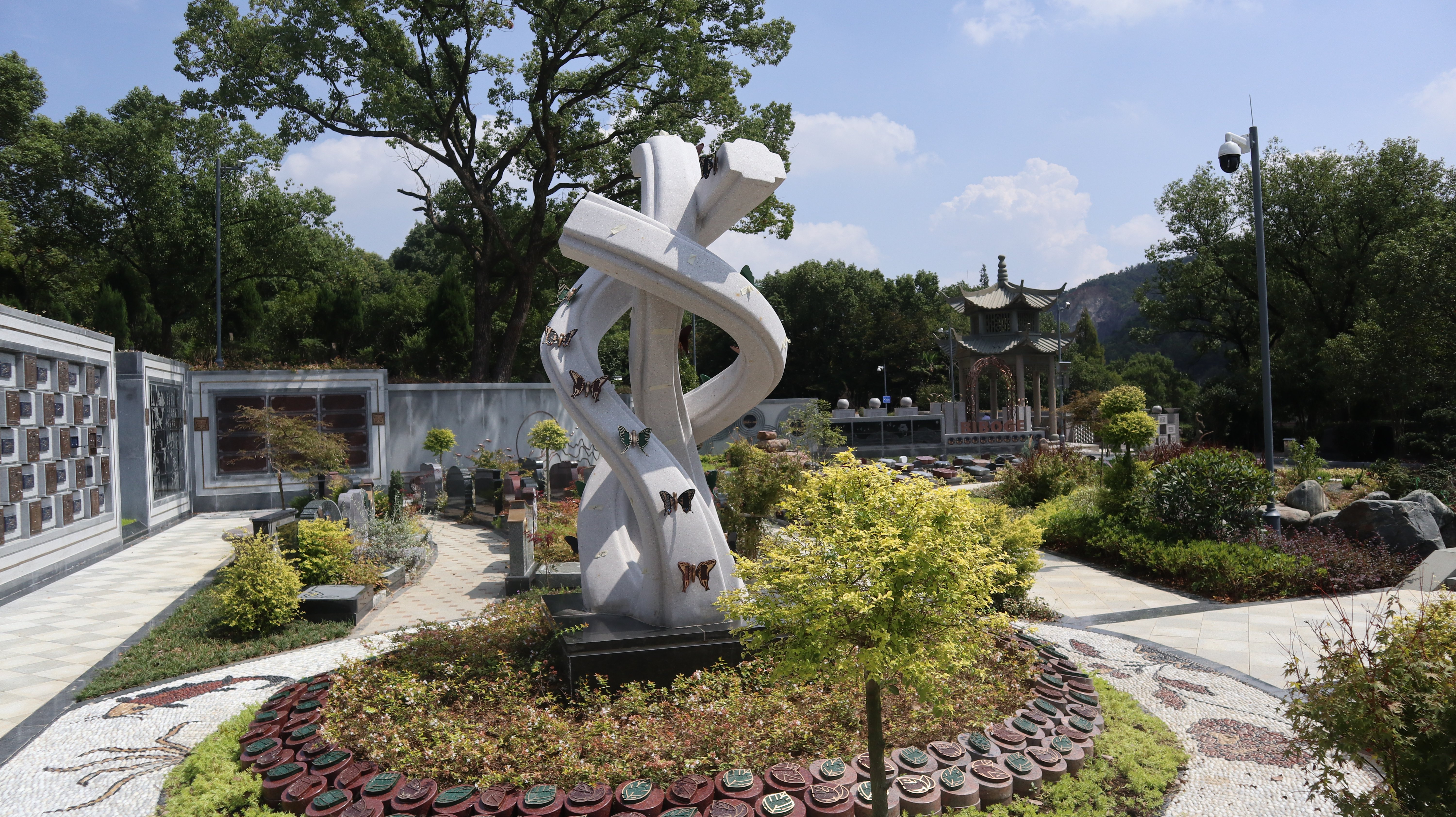 E尊国际以”微改造”引领老旧墓园走向绿色生态未来